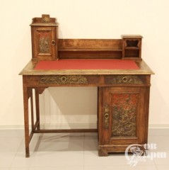 Письменный стол в русском стиле